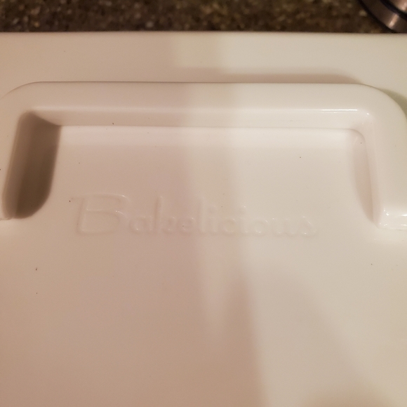 Bakelicious Cupcake Carrier - Picture 3 of 3